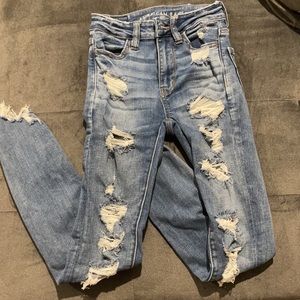 American Eagle ripped high-rise jeans!